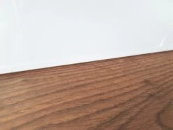 Saisonplatte Rechteck 100x70cm Glas Weiß - Kamin-Vorlegeplatte Funkenschutzplatte Kaminbodenplatte Glasplatte -Kaminladen Geschaft Detail Kante Glas Weiss3 14