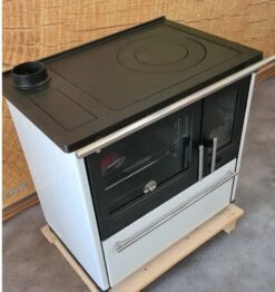 EEK A+ Küchenofen Holzherd Plamen 850 Weiß, Linke Version - 8 KW Dauerbrandherd -Kaminladen Geschaft Plamen850 weiss links 800 221