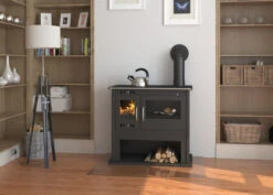EEK A Küchenofen Holzherd Victoria VIKI LUX Schwarz - 10,5kW -Kaminladen Geschaft Viki Interieur800px 32801 2